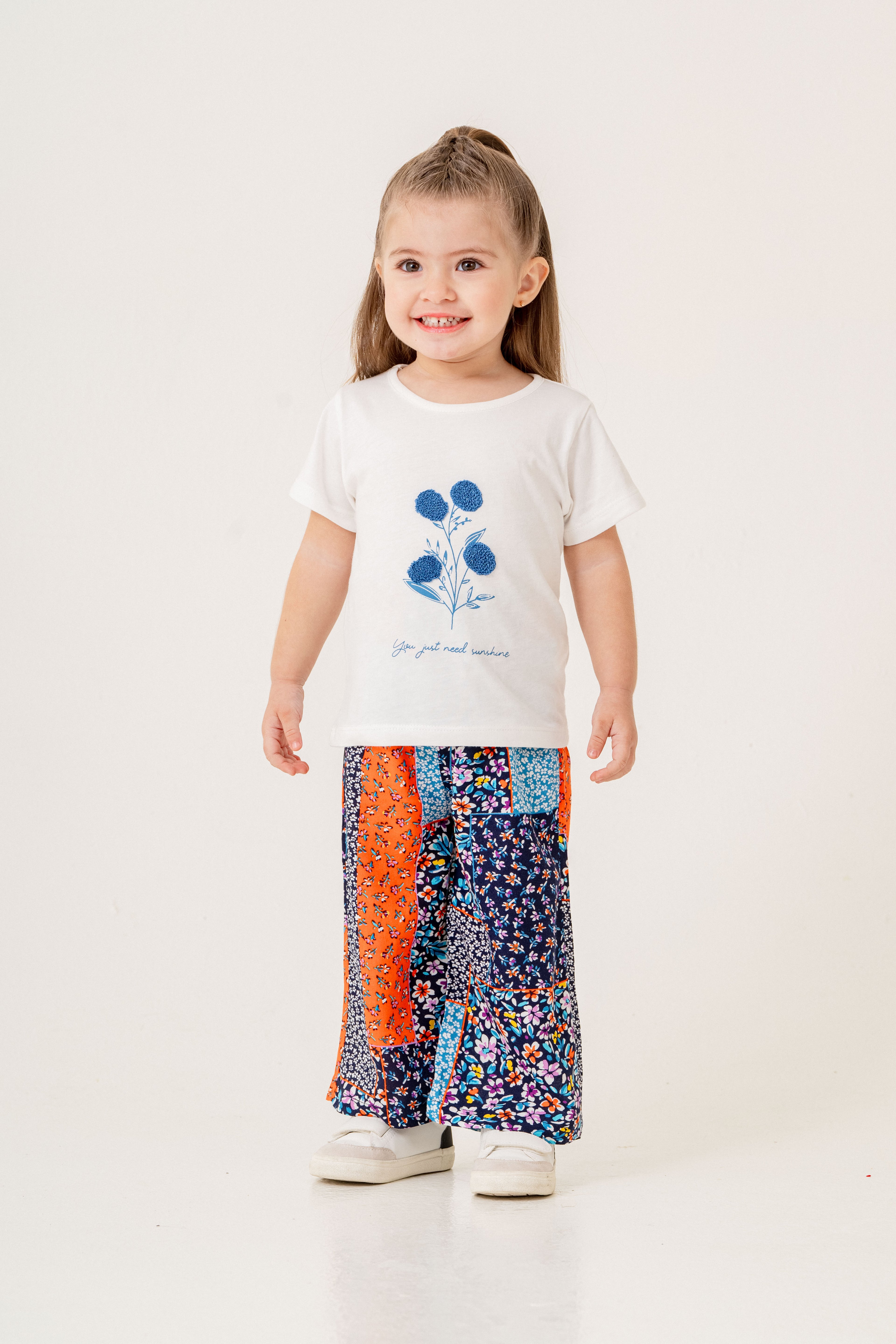Kız Çocuk Çiçek Baskılı Tshirt Rengarenk Desenli Yazlık 2 Parça Takım 2-8 Yaş